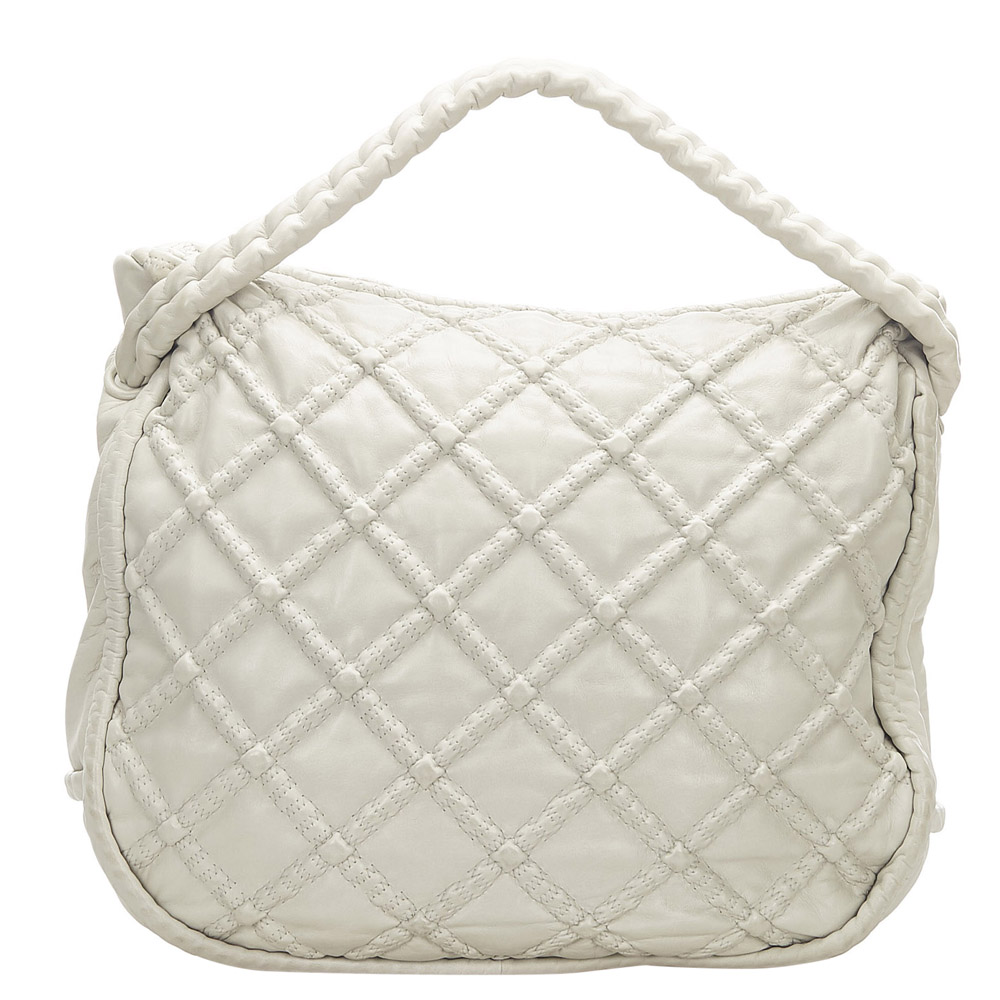 Pre-owned Chanel White Diamond Stitch Lambskin Leather Tote Bag