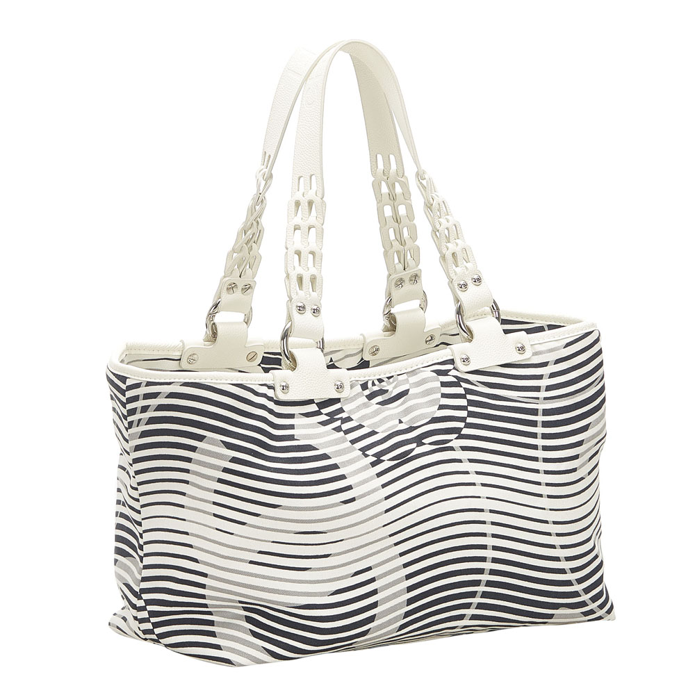 

Chanel Black/White Camellia Flower Beach Canvas Tote Bag