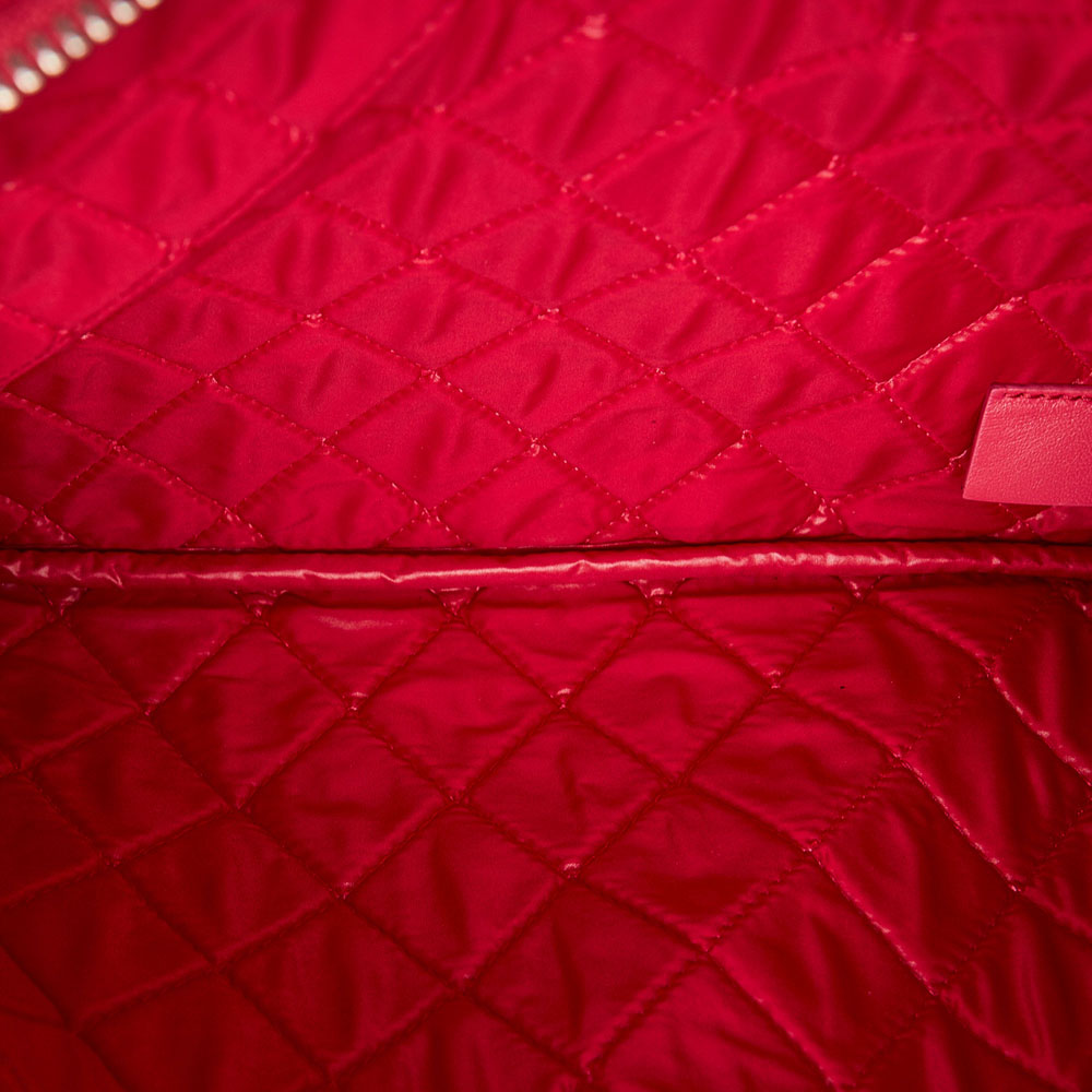 

Chanel Red Matelasse Patent Leather CC Clutch