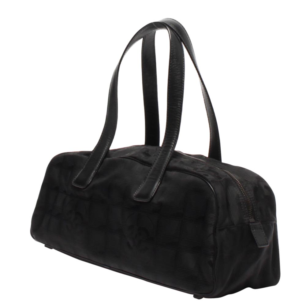 

Chanel Black Nylon Travel Line Bag