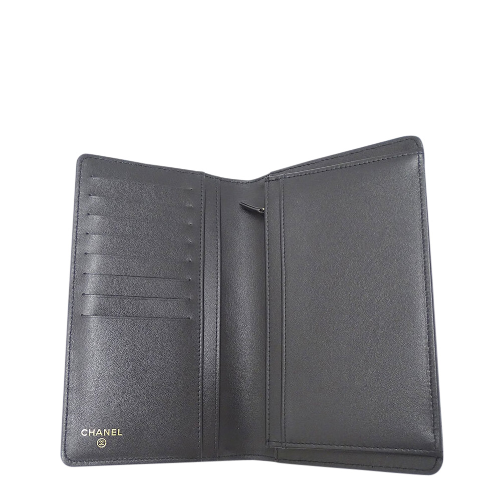 

Chanel Black Quilted Leather Boy Wallet
