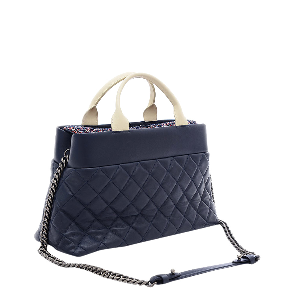 

Chanel Blue Quilted Lambskin Leather and Tweed Airlines Portobello Tote Bag