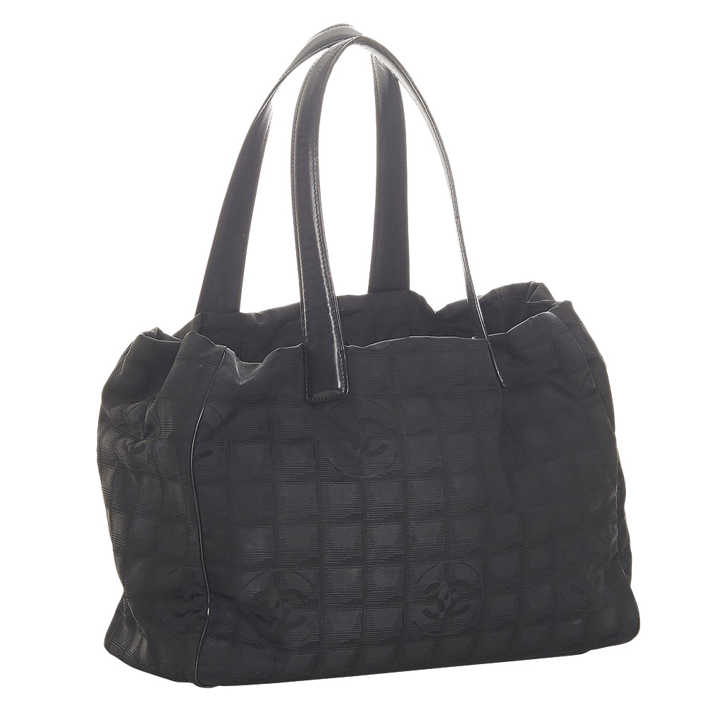 

Chanel Black Nylon Travel Line Bag