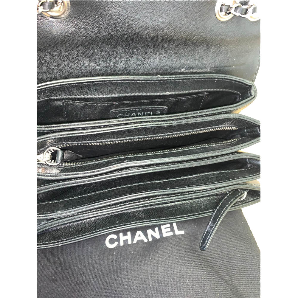 

Chanel Black Quilted Lambskin Leather Accordion Flap Bag