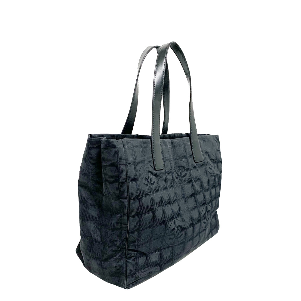 

Chanel Black Nylon Travel Line Tote Bag