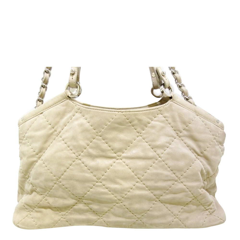 

Chanel White Leather CC Sea Hit Bag
