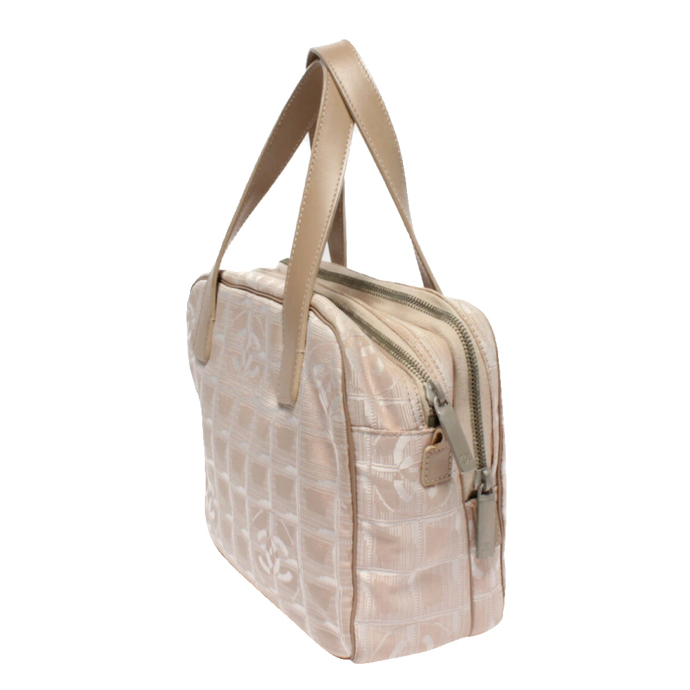 

Chanel Beige Nylon Travel Line Shoulder Bag