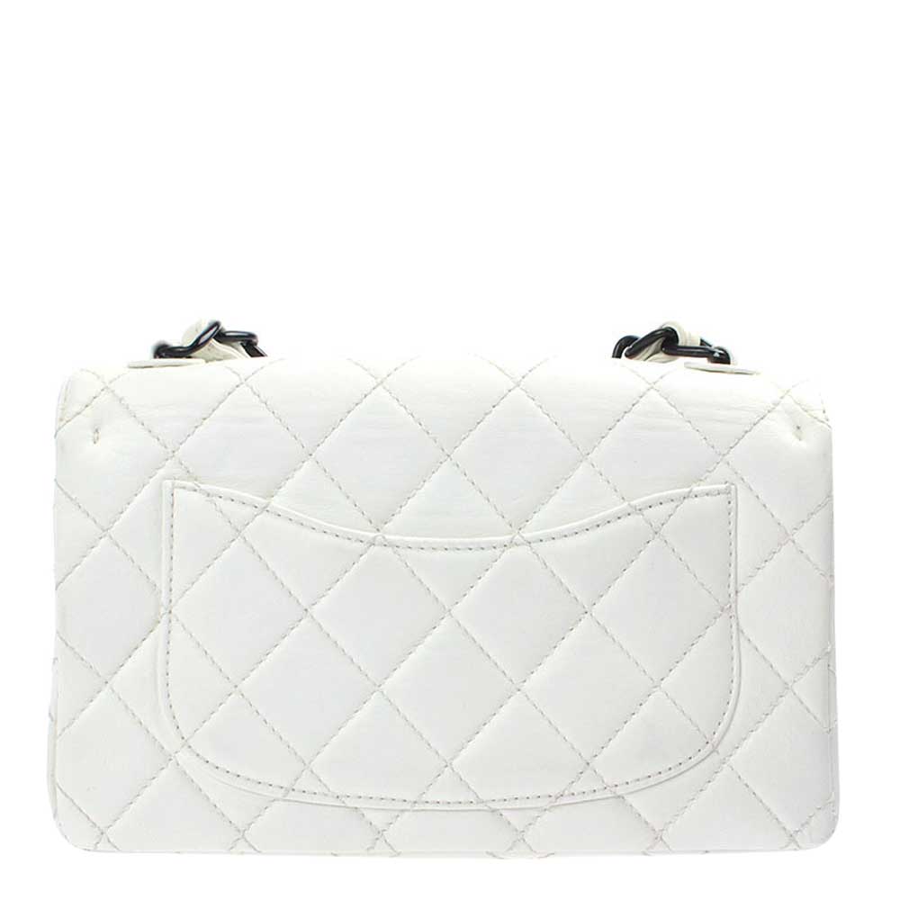 

Chanel White Leather Vintage Shoulder Bag