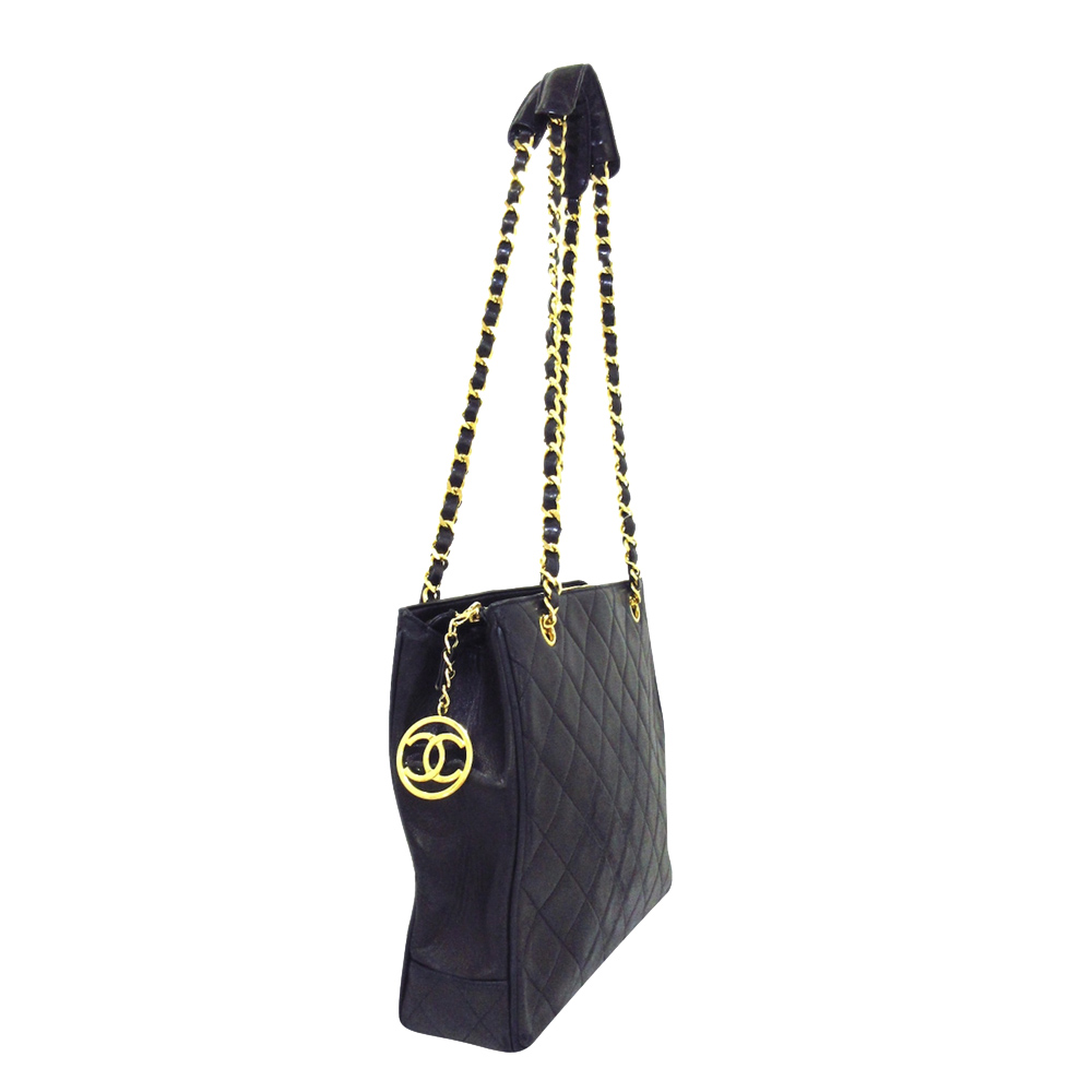 

Chanel Black Lambskin Leather Shoulder Bag