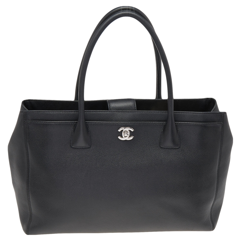 Pre Owned Chanel Black Leather Cerf Shopper Tote