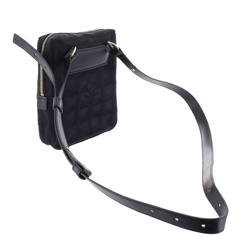 

Chanel Black Canvas Fabric New Travel Line Shoulder Bag