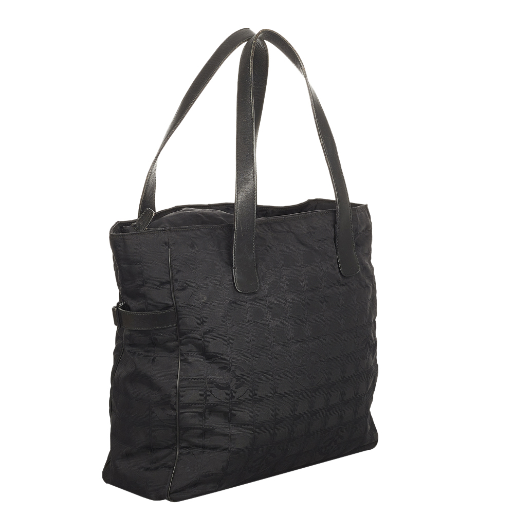 

Chanel Black Nylon New Travel Line Tote Bag