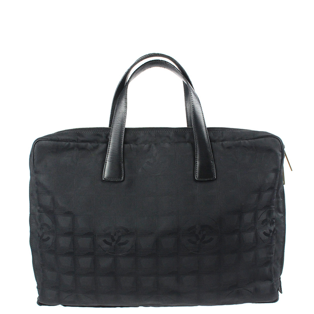 

Chanel Black Nylon Travel Line Bag