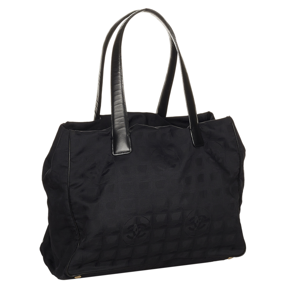 

Chanel Black Nylon Travel Line Tote Bag