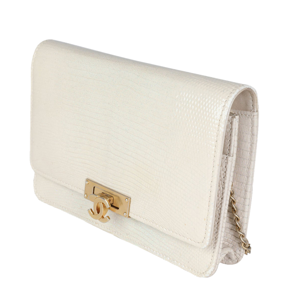 

Chanel White Lizard Leather Golden Class Clutch on Chain