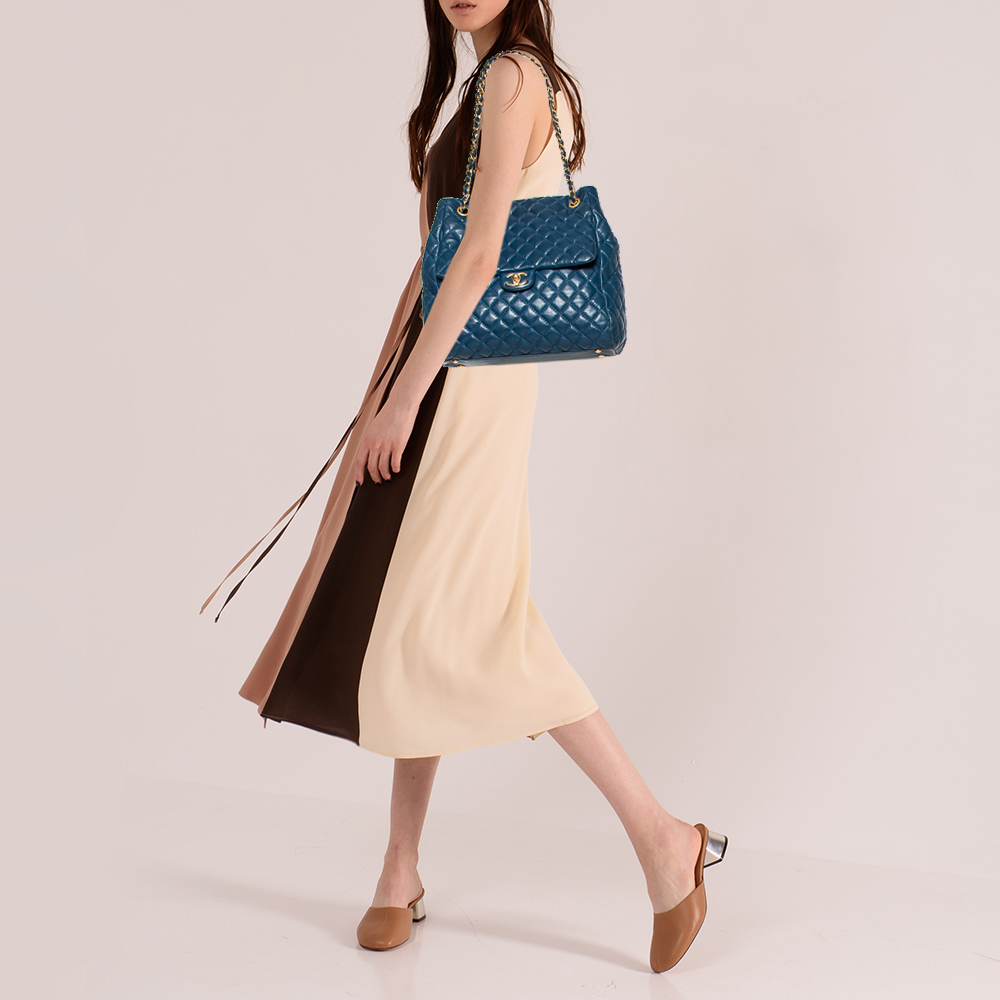 

Chanel Navy Blue Quilted Leather Front Pocket Chain Tote