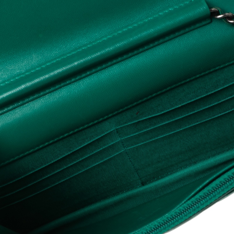 

Chanel Green Quilted Leather Boy Wallet on Chain