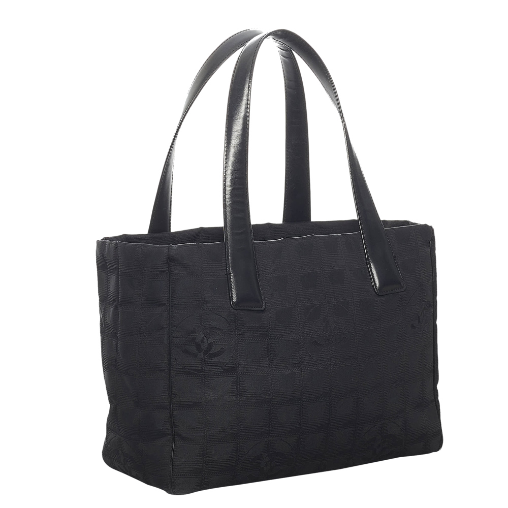 

Chanel Black Nylon Travel Line Tote Bag