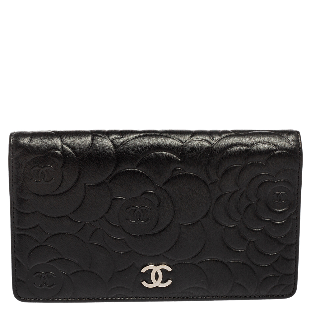 Pre Owned Chanel Black Camellia Embossed Leather Yen Continental Wallet