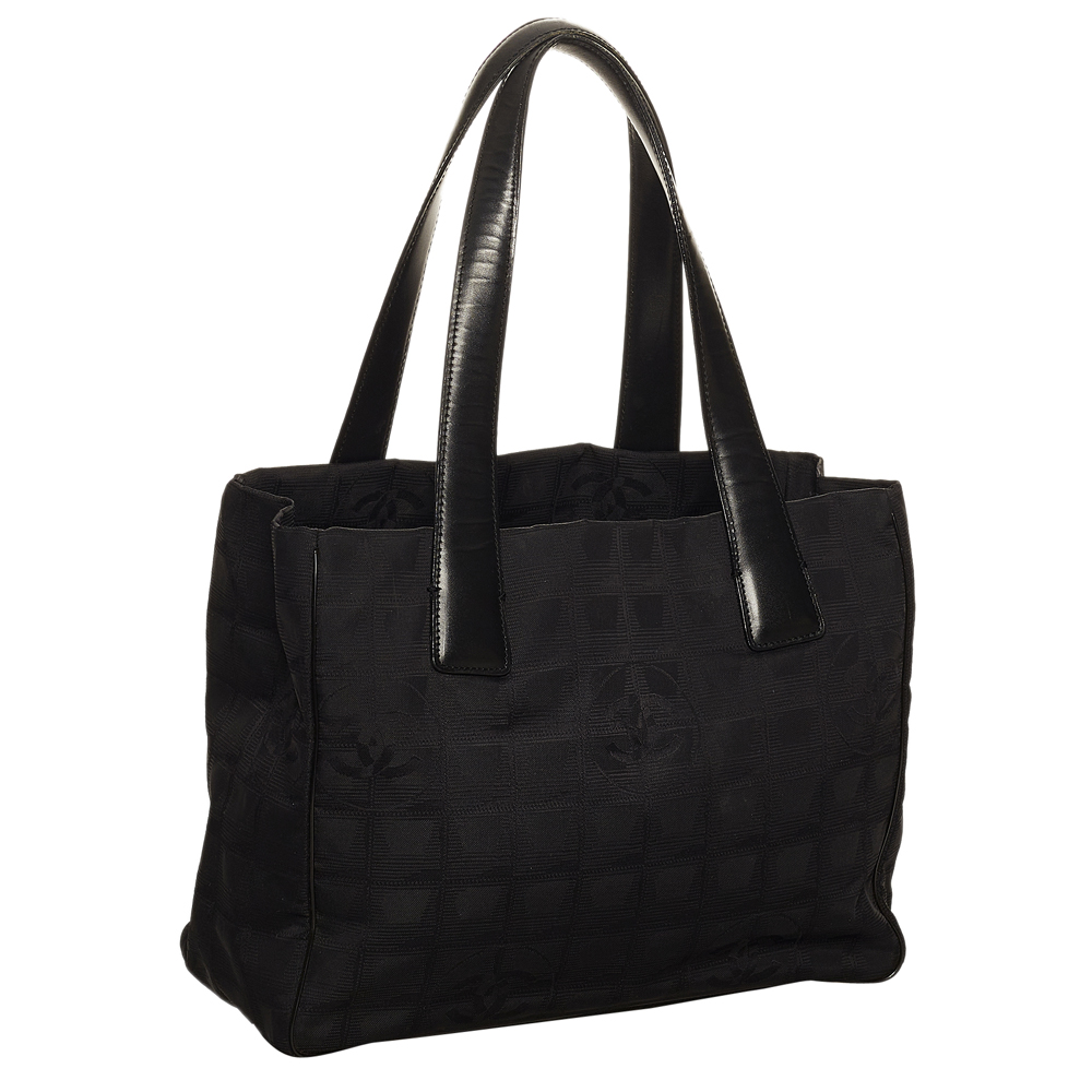 

Chanel Black Nylon Travel Line Tote Bag