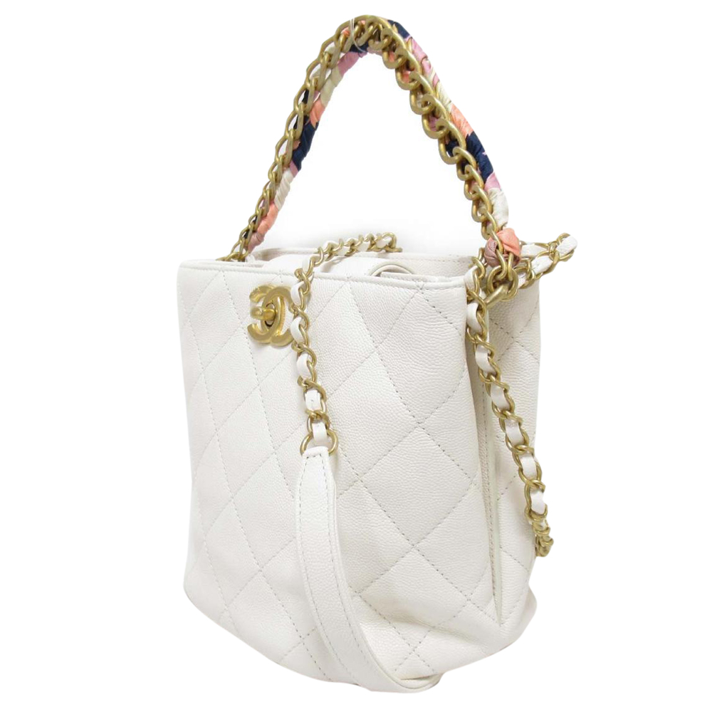 

Chanel White Matelasse Leather CC Chain Bucket Bag