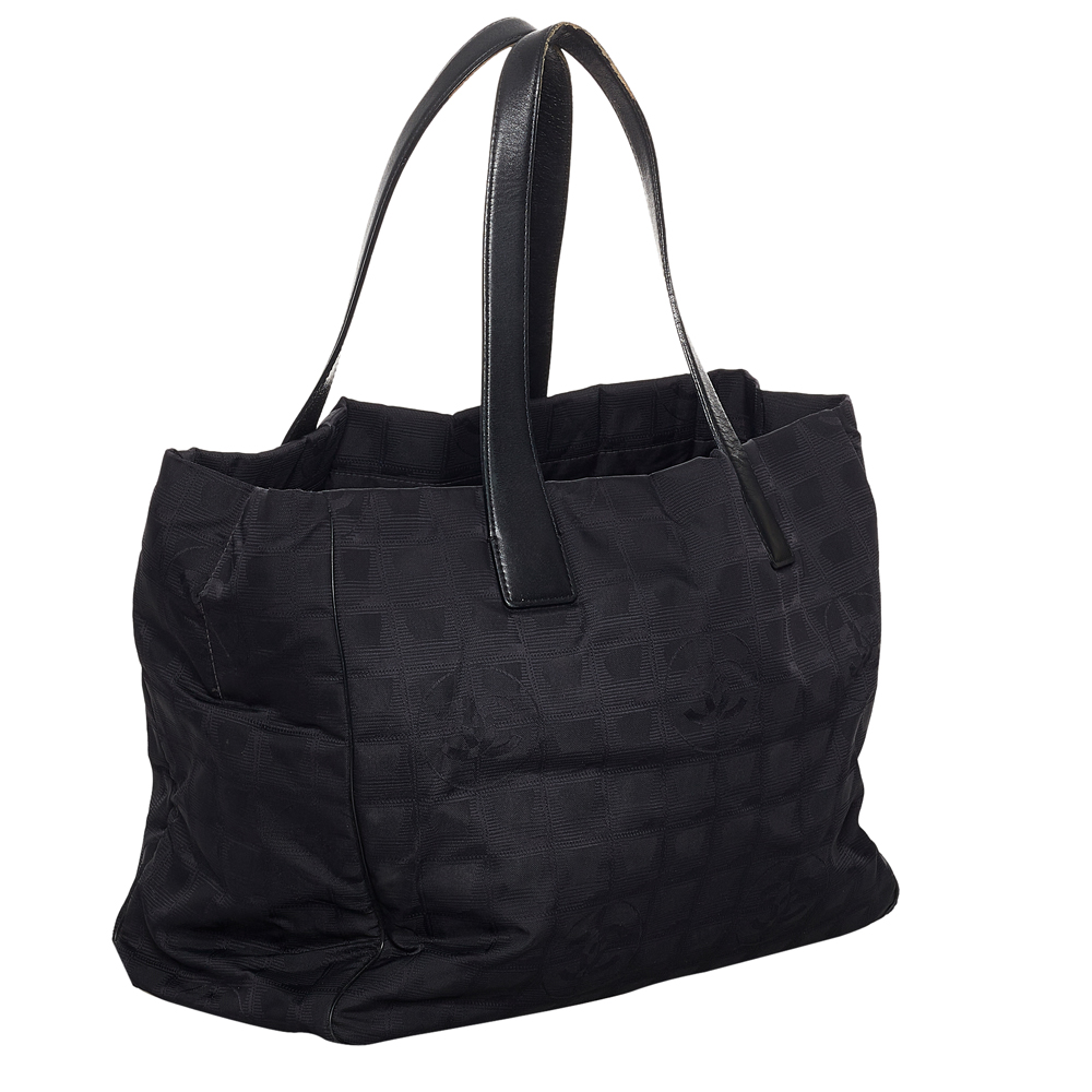 

Chanel Black Nylon Travel Line Tote Bag