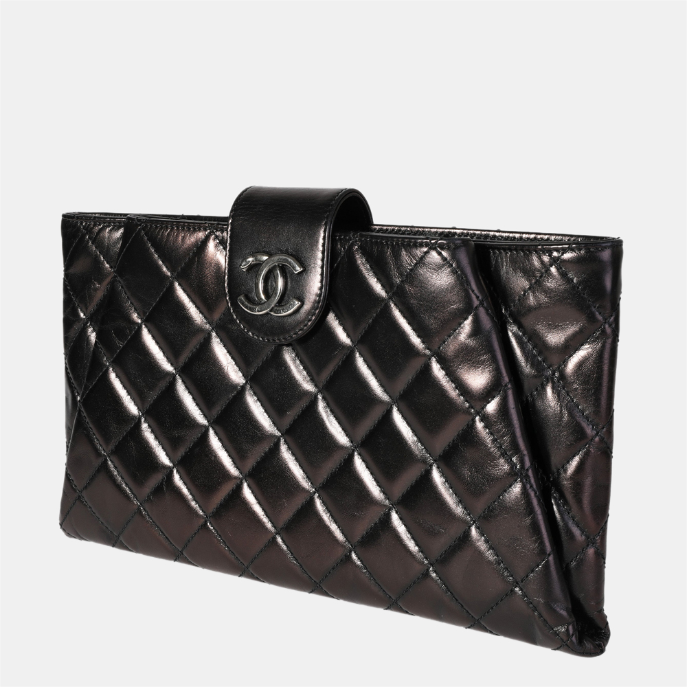 

Chanel Black Calf Leather Coco Pleats Clutch