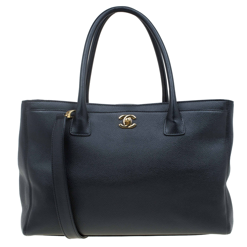مملوكة مسبقًا Chanel Black Caviar Leather Cerf Tote