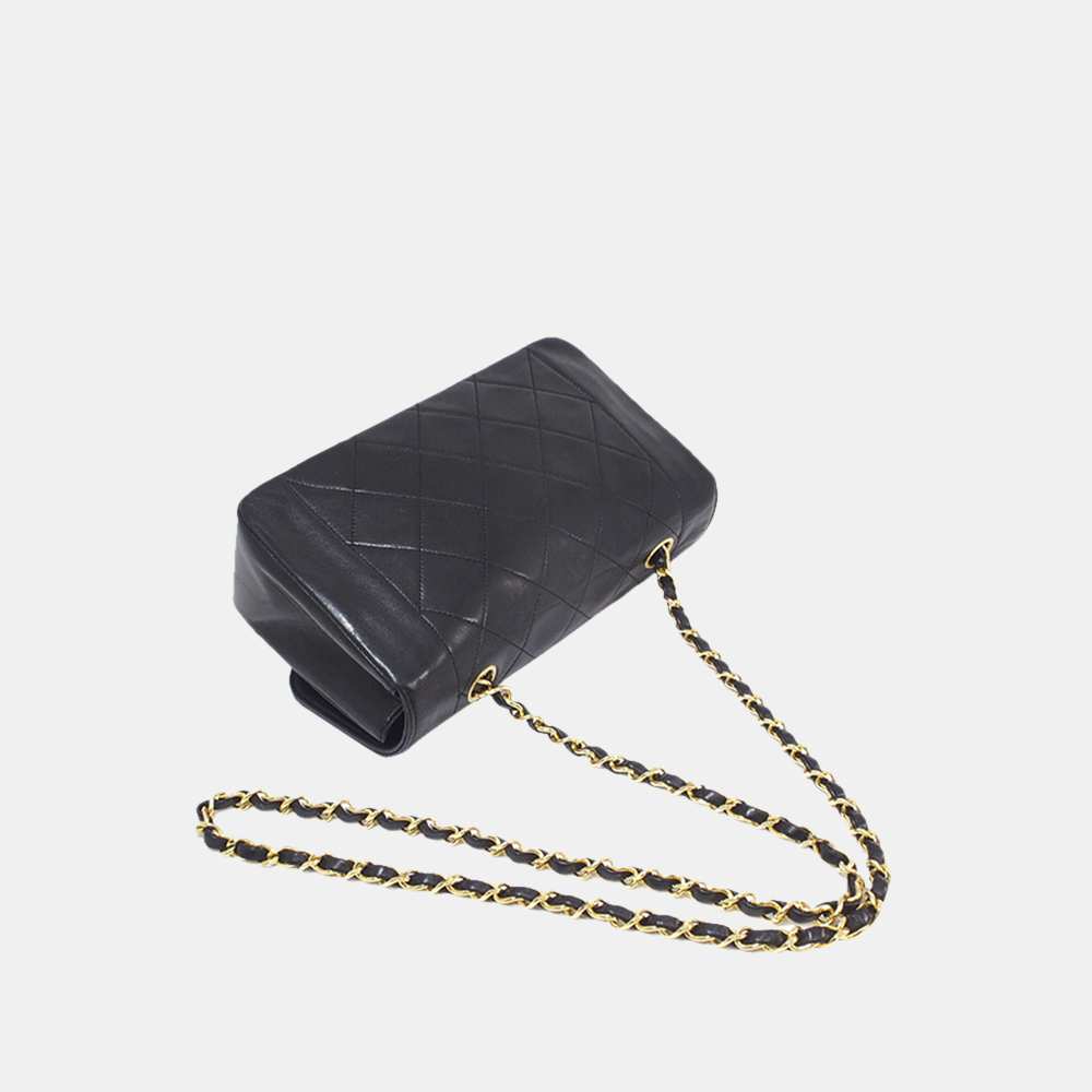 

Chanel Black CC Matelasse Lambskin Flap Crossbody Bag