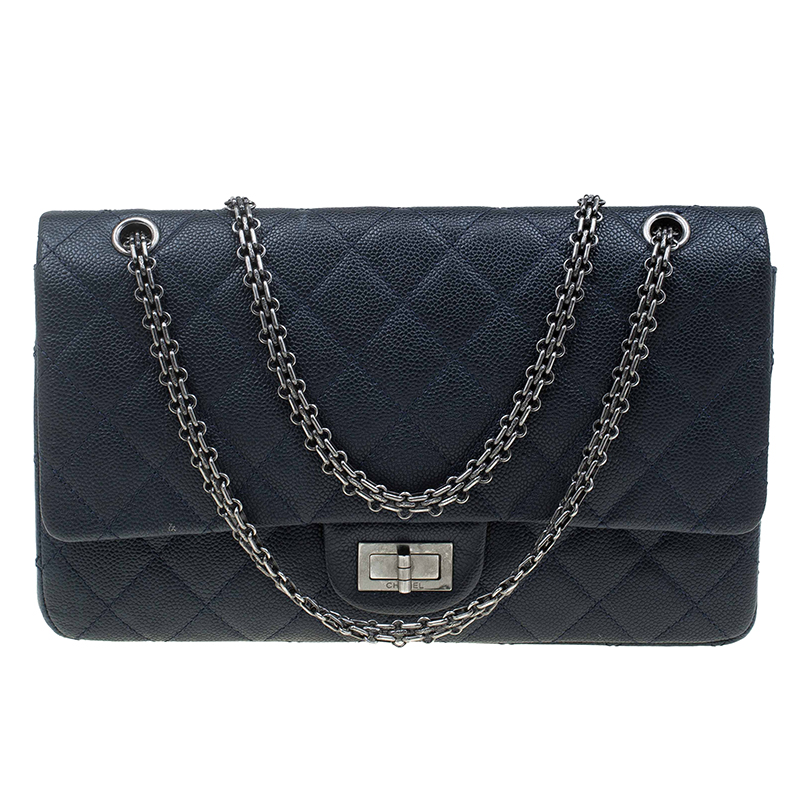 مملوكة مسبقًا Chanel Navy Blue Quilted Caviar Leather Reissue 2.55 Classic 227 Flap Bag