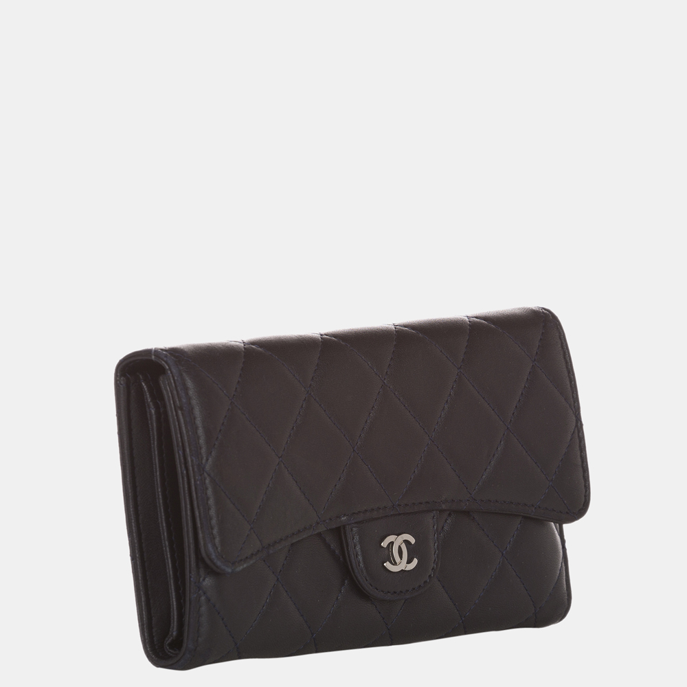 

Chanel Black Classic Flap Leather Wallet