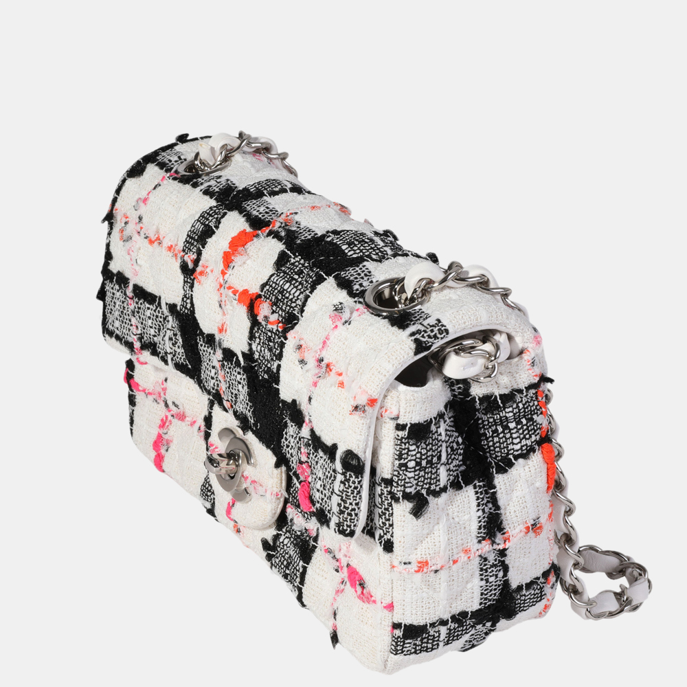 

Chanel White/Black Tweed Mini Rectangular Classic Flap Shoulder Bag