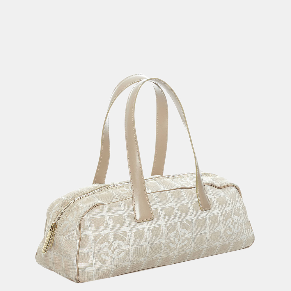 

Chanel Beige New Travel Line Nylon Handbag