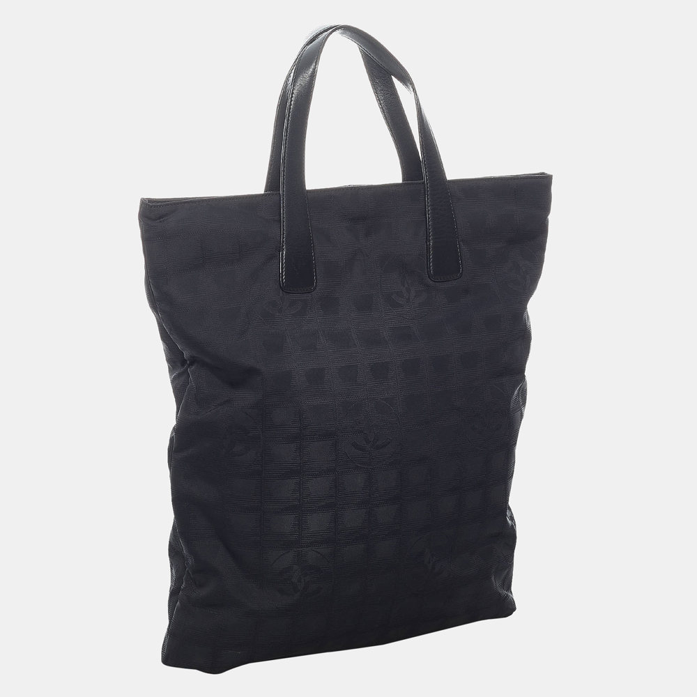 

Chanel Black New Travel Line Nylon Tote Bag
