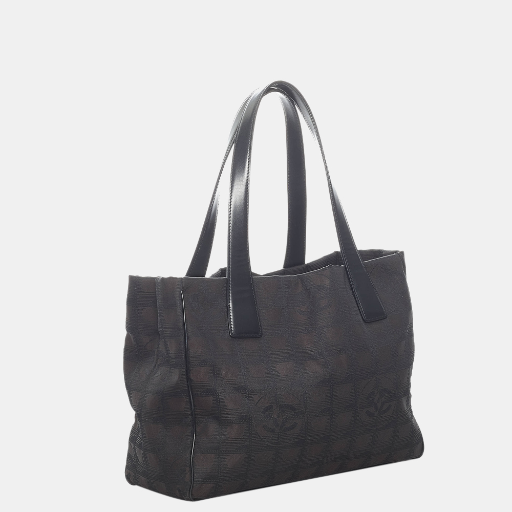

Chanel Brown/Black New Travel Line Nylon Handbag