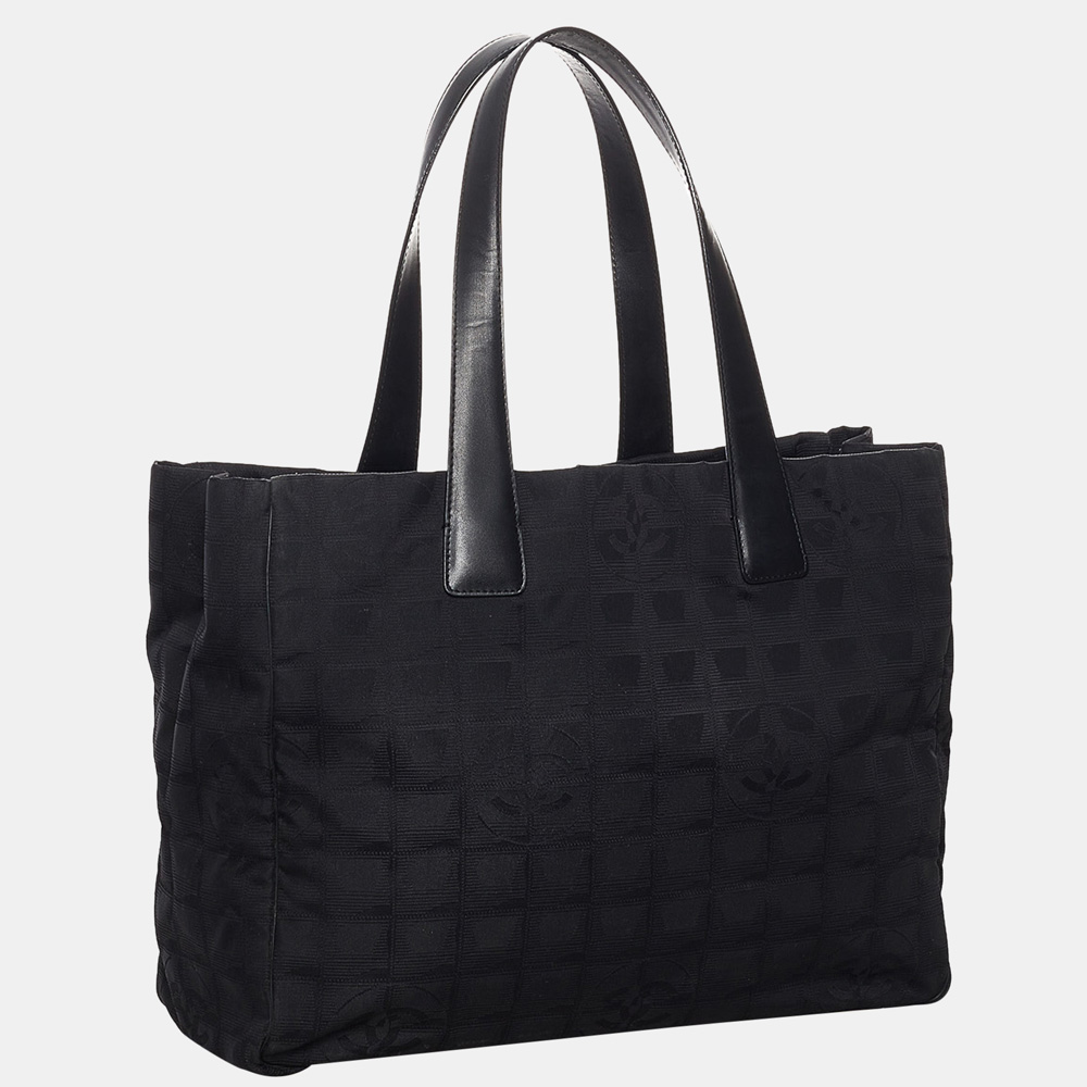 

Chanel Black New Travel Line Nylon Tote Bag