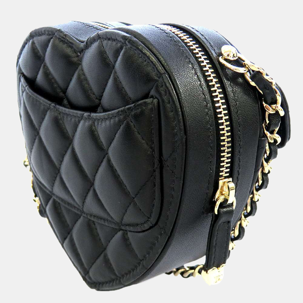 

Chanel Black Lambskin Leather Heart Chain Clutch Bag