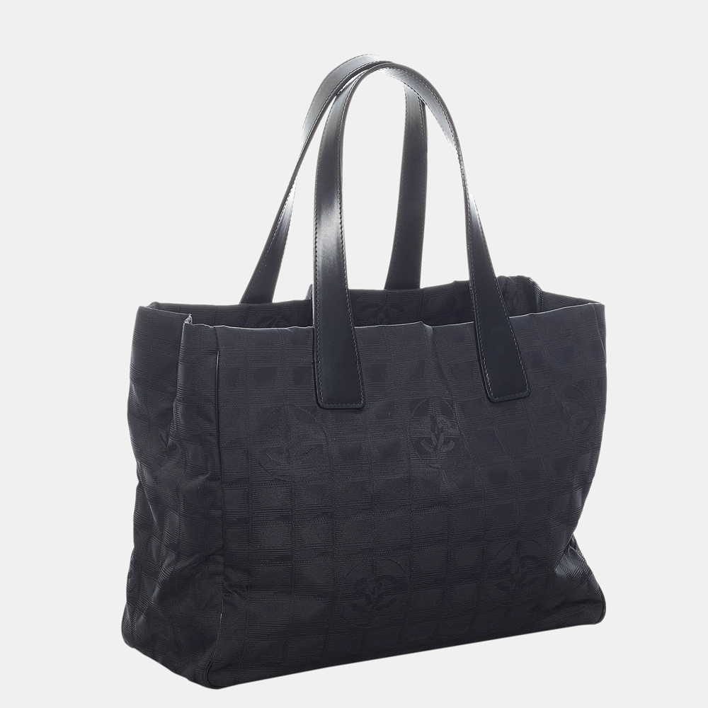 

Chanel Black New Travel Line Nylon Tote Bag