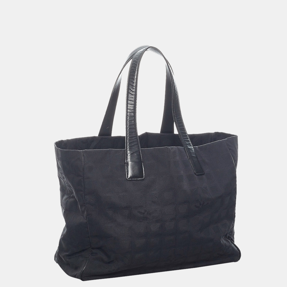 

Chanel Black New Travel Line Nylon Tote Bag