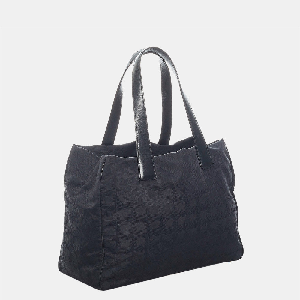 

Chanel Black New Travel Line Nylon Tote Bag