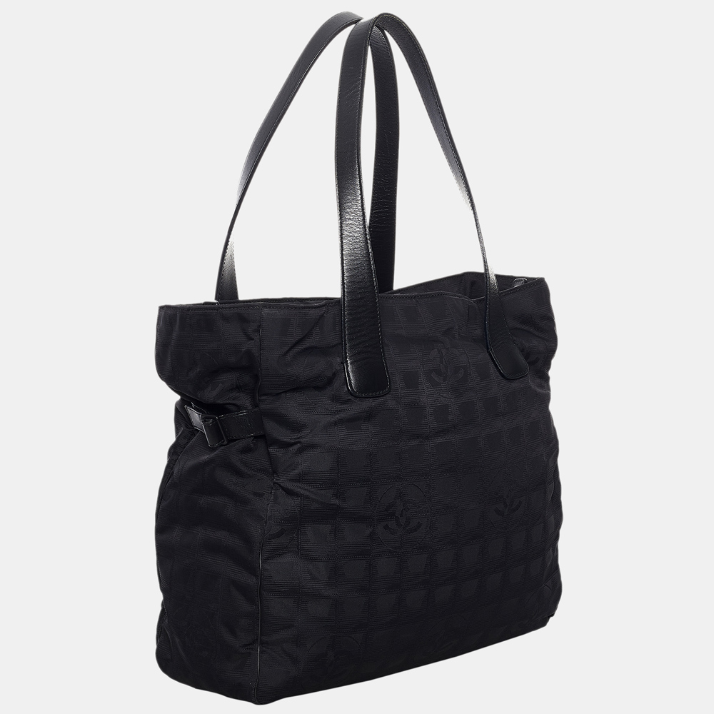 

Chanel Black New Travel Line Nylon Tote Bag