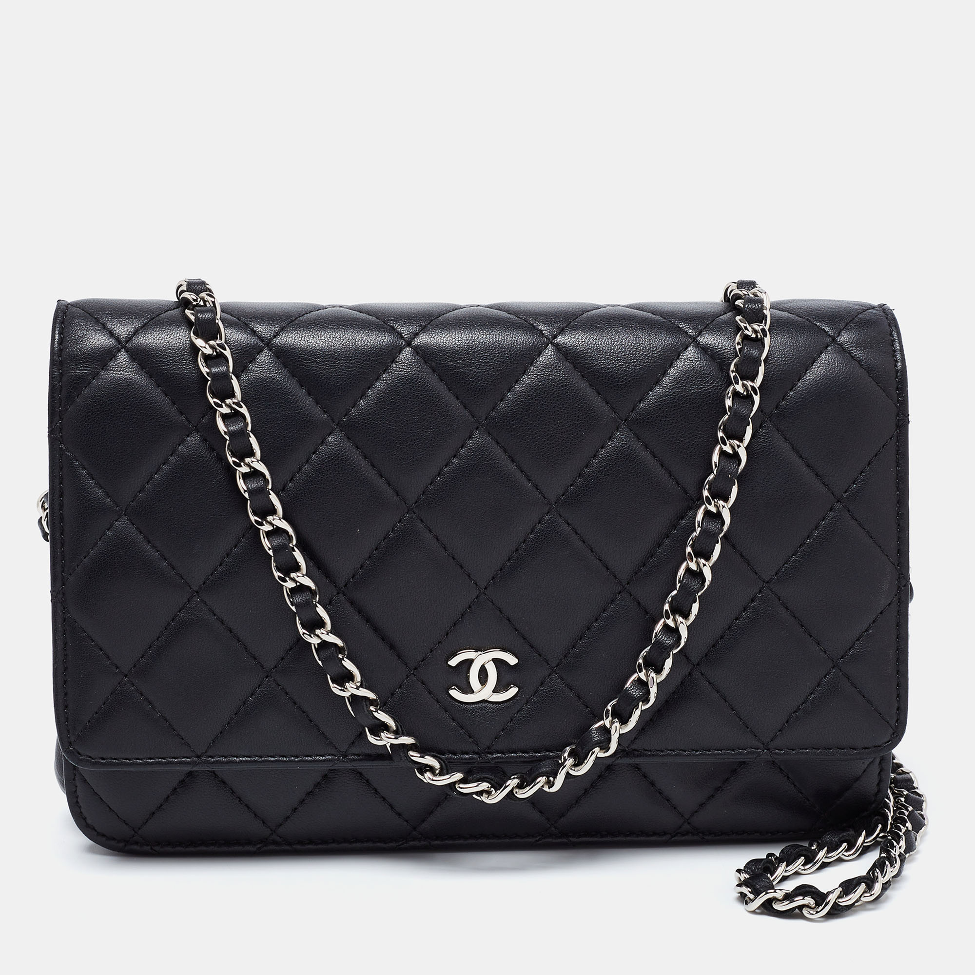 Pre Owned Chanel Black Quilted Leather Classic Wallet On Chain