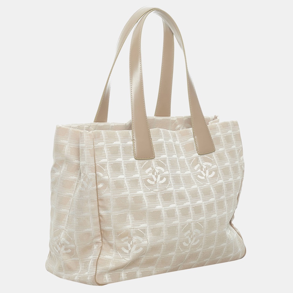 

Chanel Beige/Brown New Travel Line Nylon Tote Bag