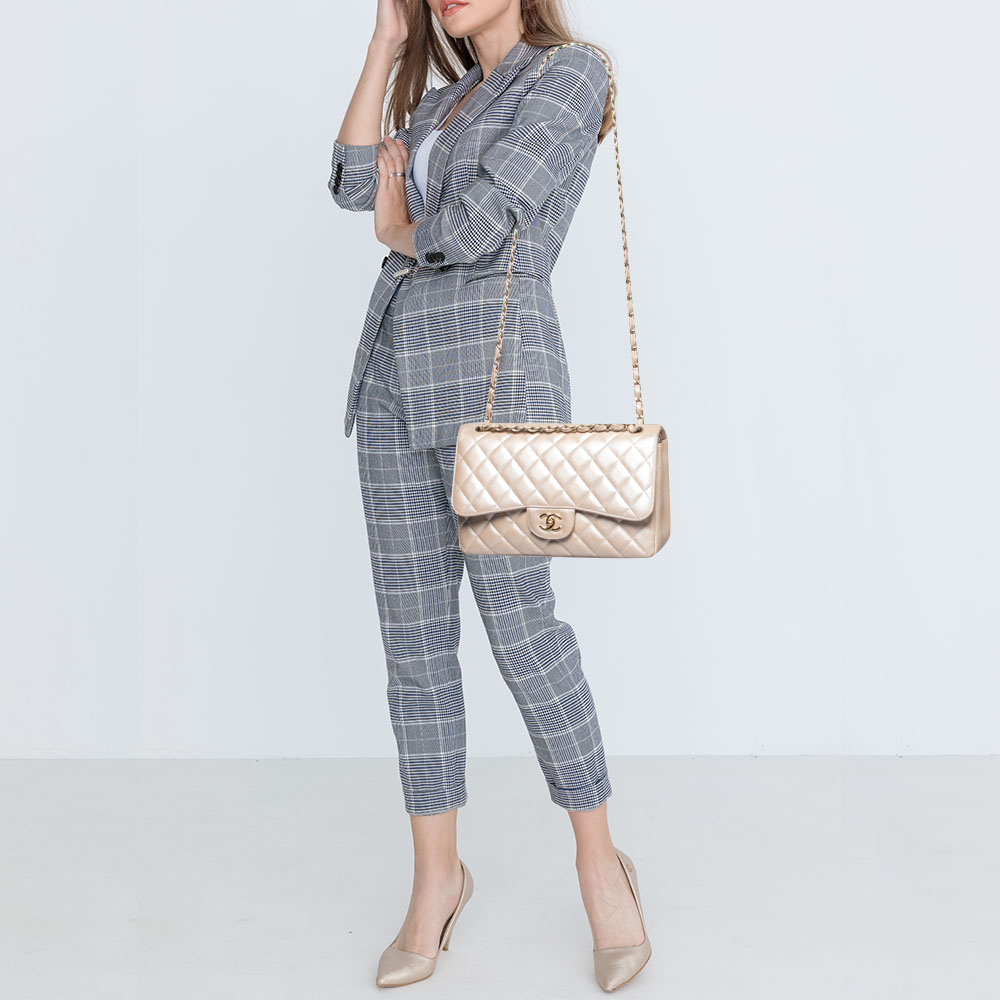 

Chanel Light Beige Quilted Leather Jumbo Classic Double Flap Bag
