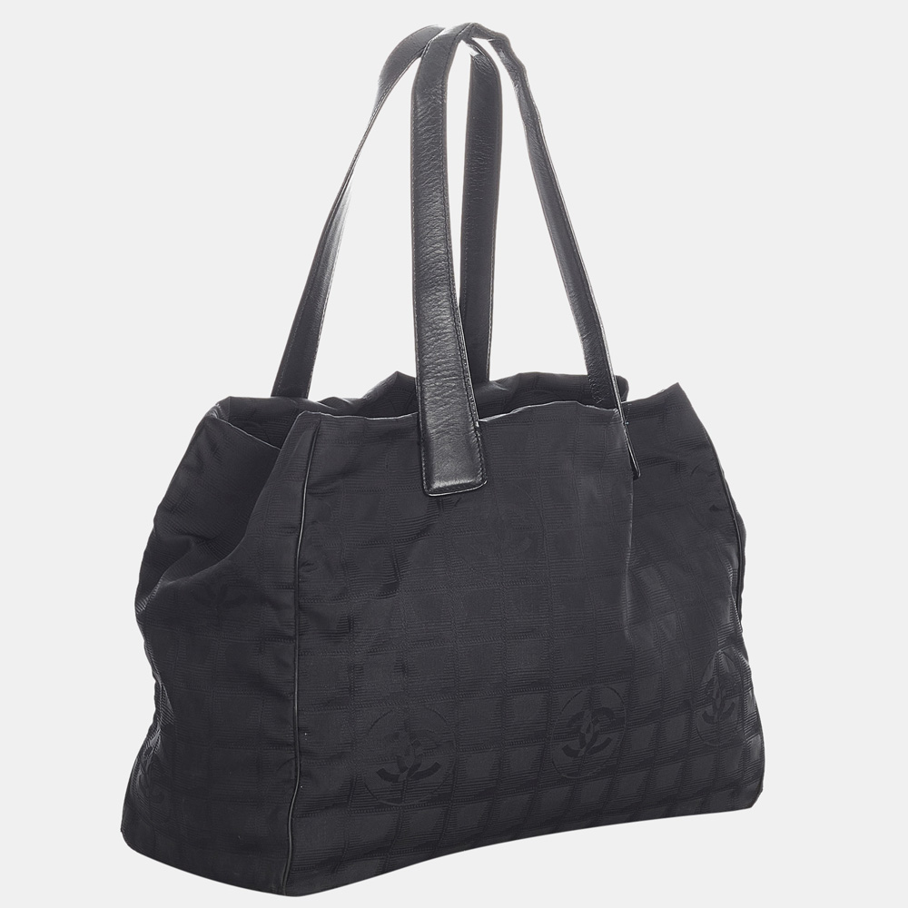

Chanel Black New Travel Line Nylon Tote Bag