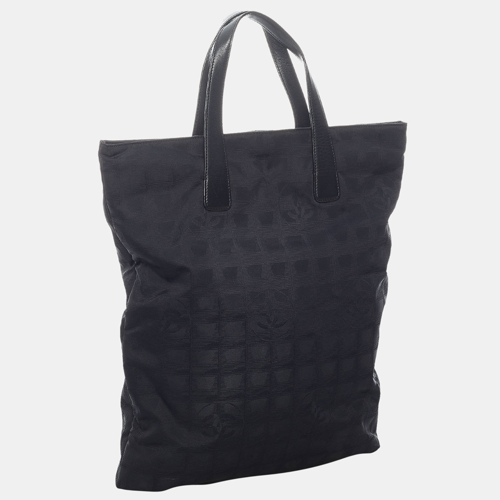 

Chanel Black New Travel Line Nylon Tote Bag