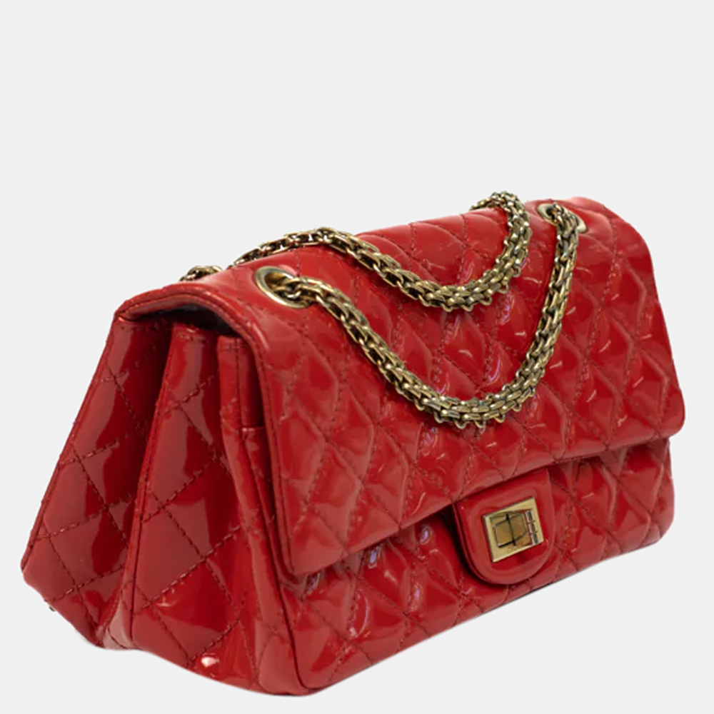 

CHANEL 2.55 Vernis Shoulder bag in Red Patent leather