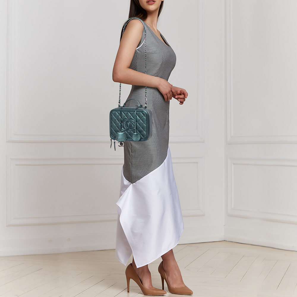

Chanel Multicolor Iridescent Leather Medium CC Filigree Vanity Case Bag
