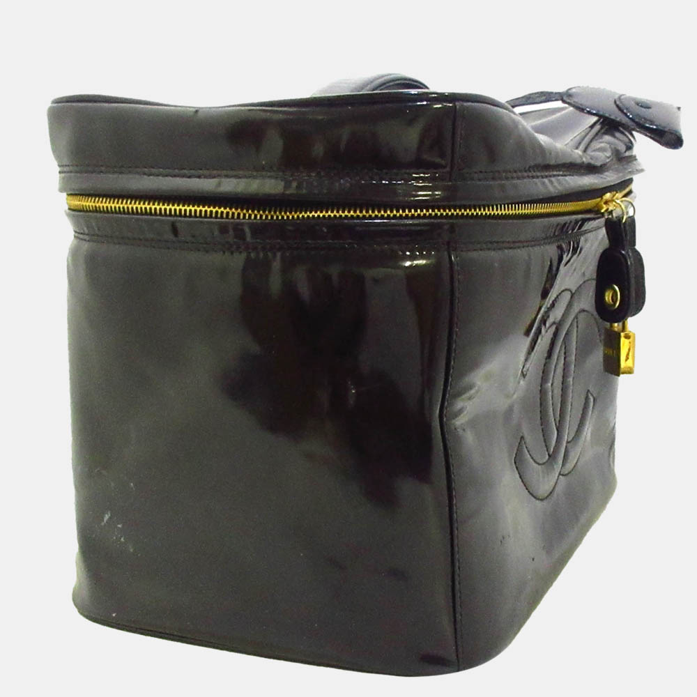 

Chanel Black CC Patent Leather Vanity Bag