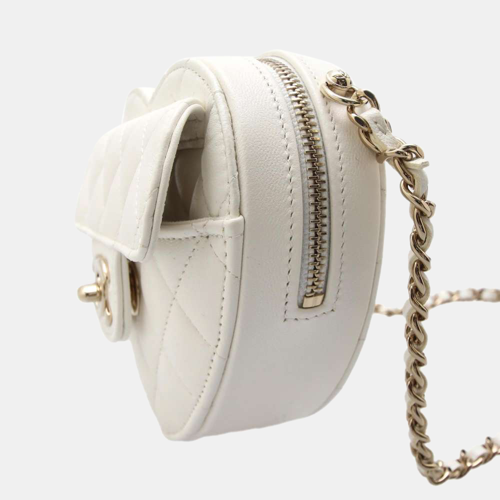 

Chanel White Leather Heart-shaped Chain Clutch Bag